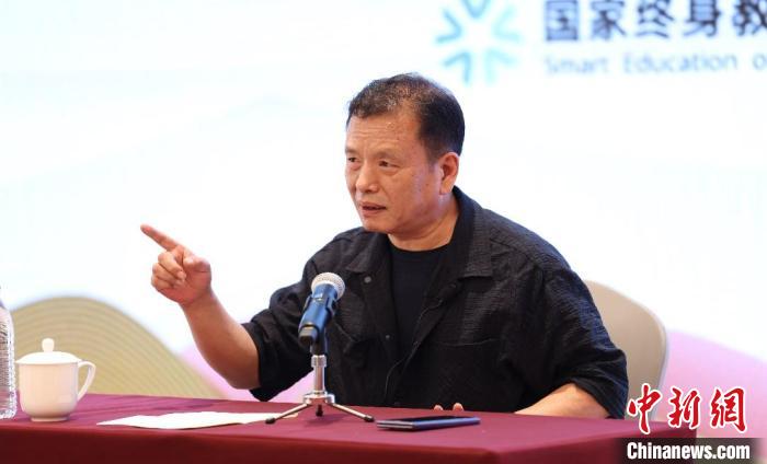 李敬泽谈经典阅读:让“情感考古”照见文化根脉,李敬泽谈经典阅读:让“情感考古”照见文化根脉