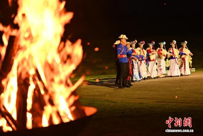 第七届大凉山戏剧节启幕 传统与现代共生共融,第七届大凉山戏剧节启幕 传统与现代共生共融
